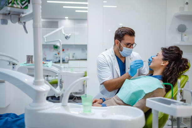 Best Tooth Extraction  in Palacios, TX